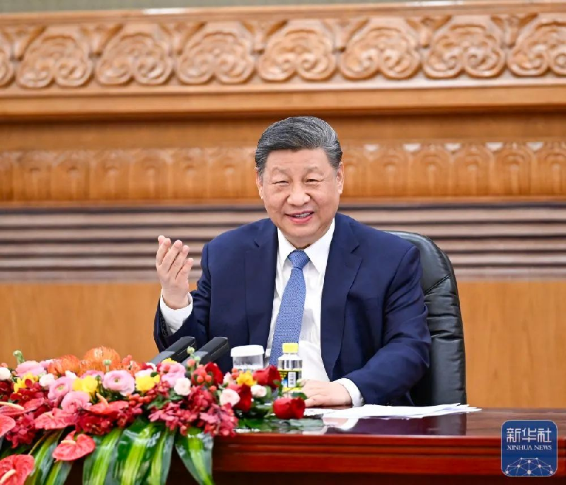 习近平会见国际工商界代表